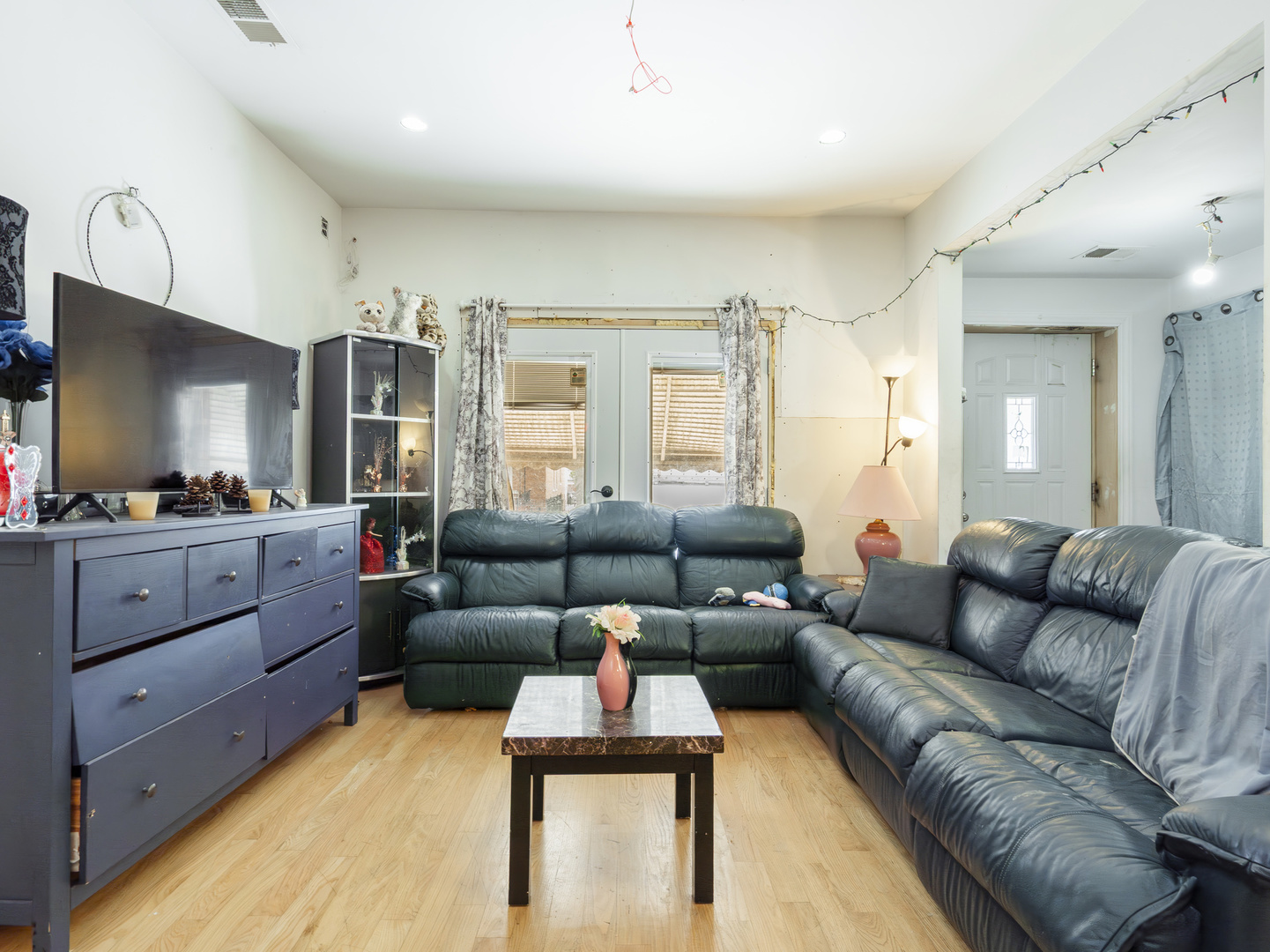 1133 North Kedvale Avenue Chicago IL 60651