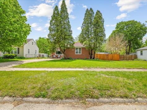 1712 Midway Drive Rockford IL 61103