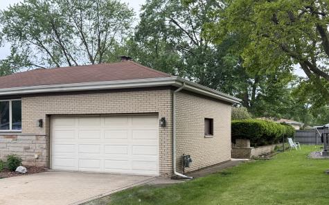 18724 Sherman Street Lansing IL 60438