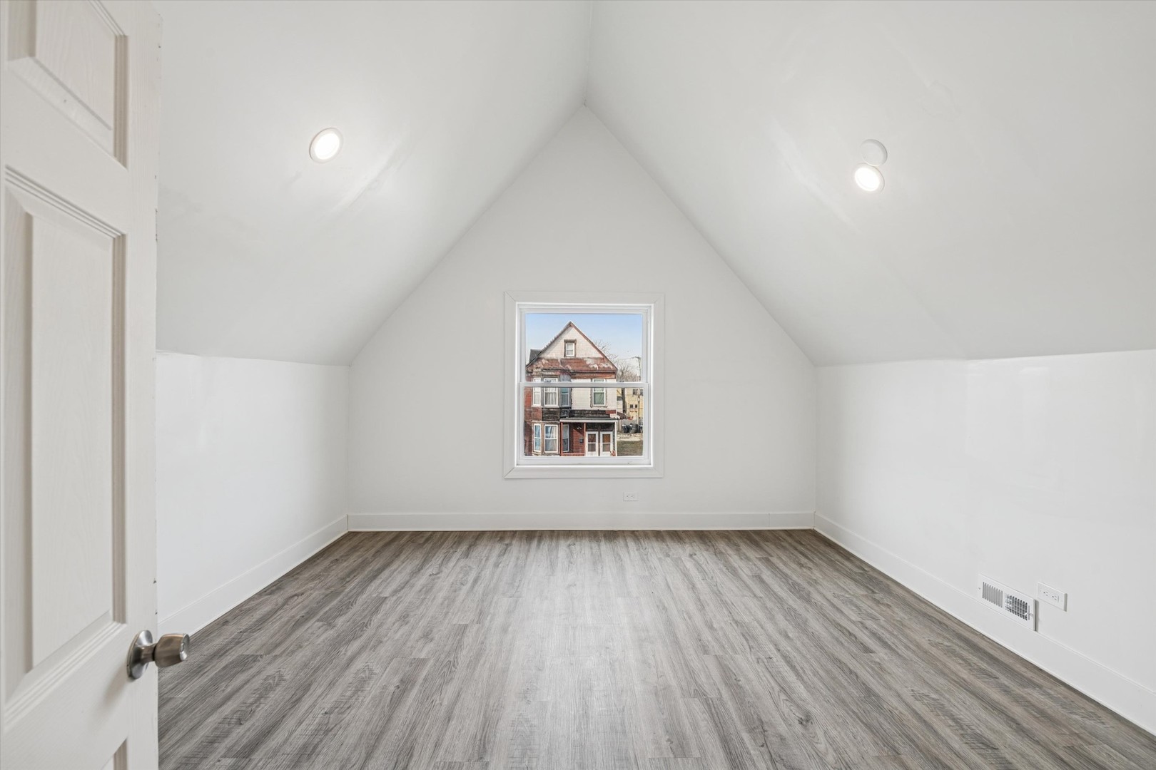 6843 South Carpenter Street Chicago IL 60621