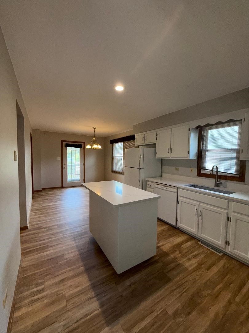 10952 South Avenue E Chicago IL 60617