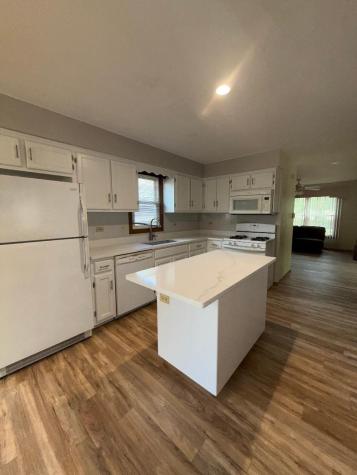 10952 South Avenue E Chicago IL 60617
