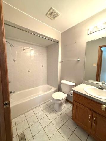 10952 South Avenue E Chicago IL 60617