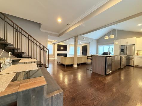 8216 North New England Avenue Niles IL 60714