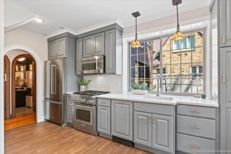 9955 South Hamilton Avenue Chicago IL 60643