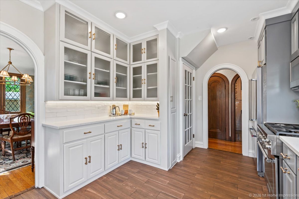 9955 South Hamilton Avenue Chicago IL 60643