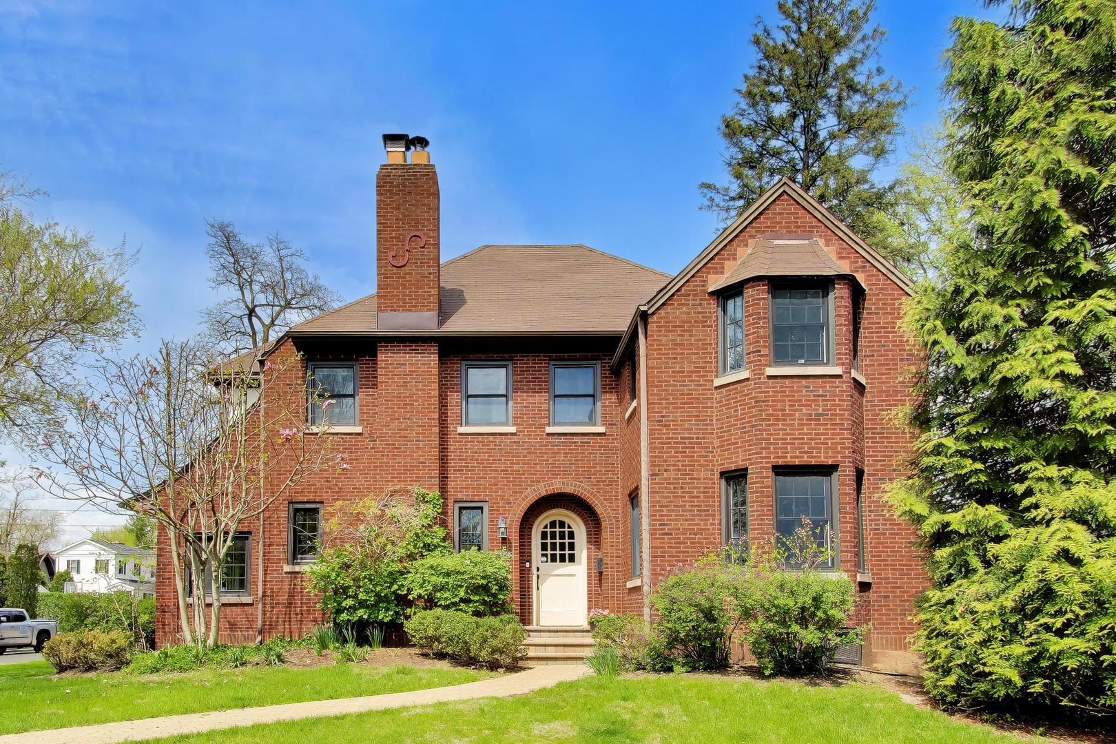 1636 Forest Avenue Wilmette IL 60091