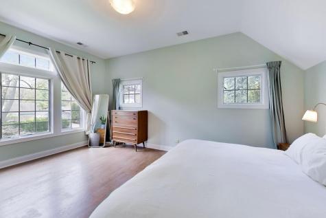 1636 Forest Avenue Wilmette IL 60091