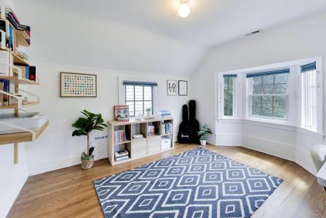 1636 Forest Avenue Wilmette IL 60091