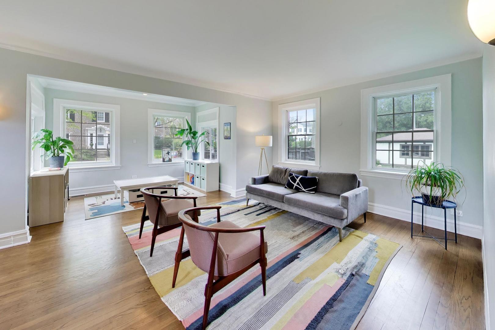 1636 Forest Avenue Wilmette IL 60091
