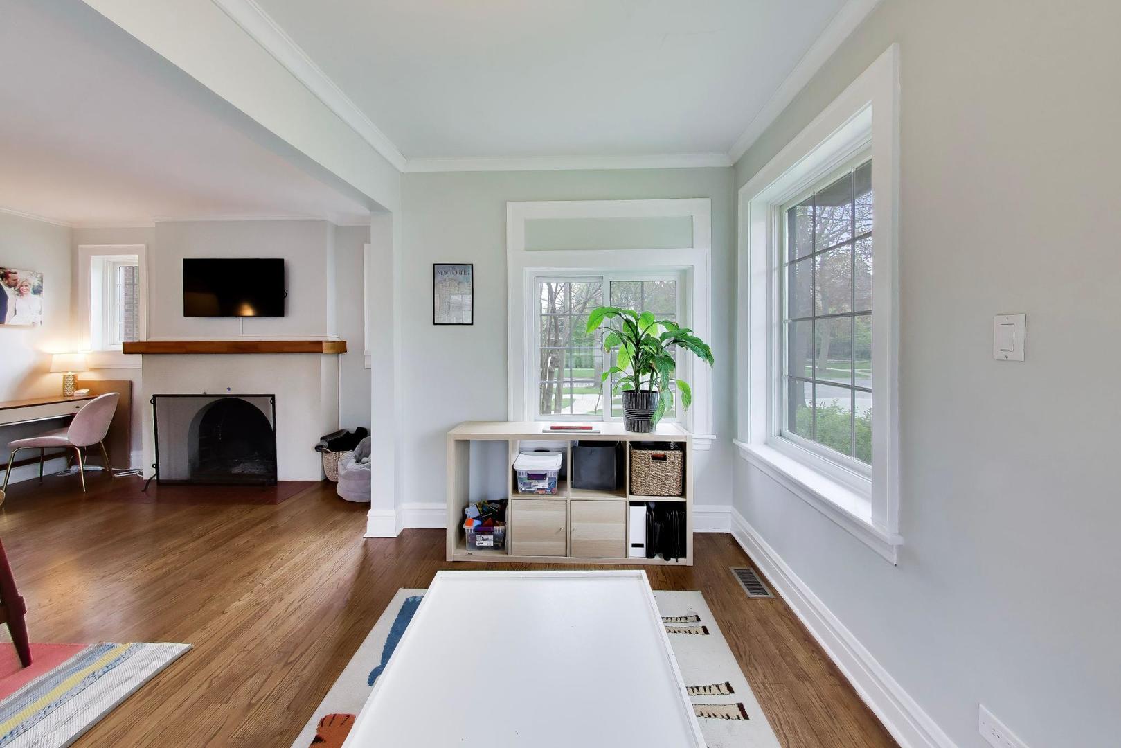 1636 Forest Avenue Wilmette IL 60091