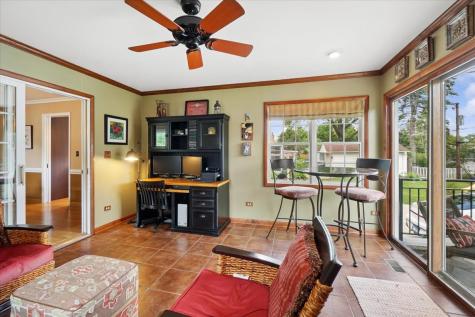 407 North Prospect Manor Avenue Mount Prospect IL 60056