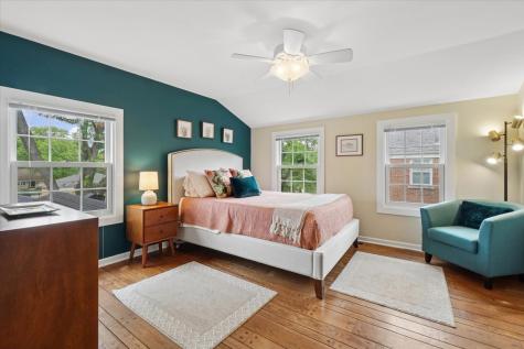 407 North Prospect Manor Avenue Mount Prospect IL 60056