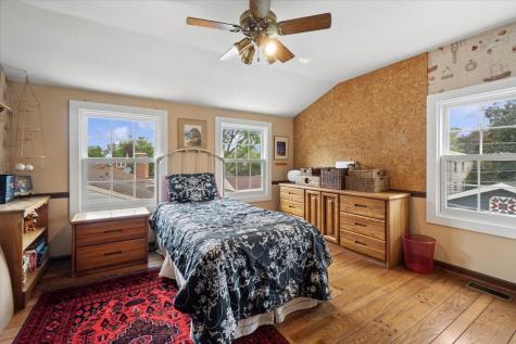 407 North Prospect Manor Avenue Mount Prospect IL 60056