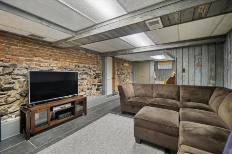 407 North Prospect Manor Avenue Mount Prospect IL 60056