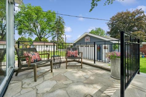 407 North Prospect Manor Avenue Mount Prospect IL 60056