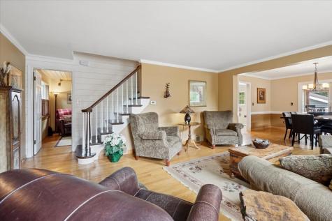 407 North Prospect Manor Avenue Mount Prospect IL 60056