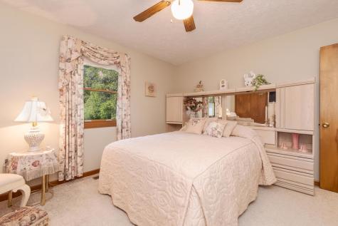 9305 Regal Court Bloomington IL 61705