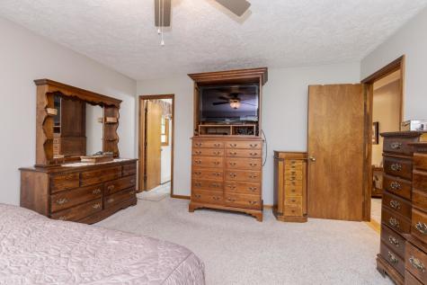 9305 Regal Court Bloomington IL 61705