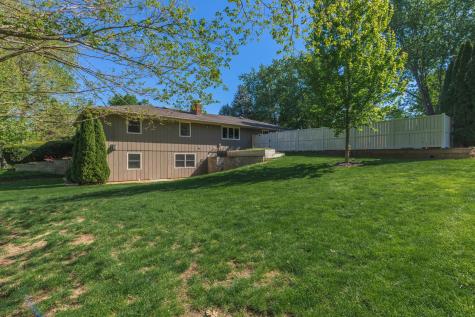 9305 Regal Court Bloomington IL 61705