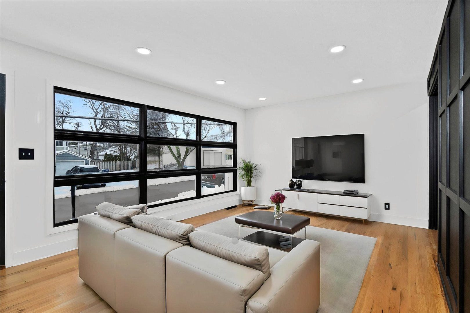 1042 North Main Street Naperville IL 60563