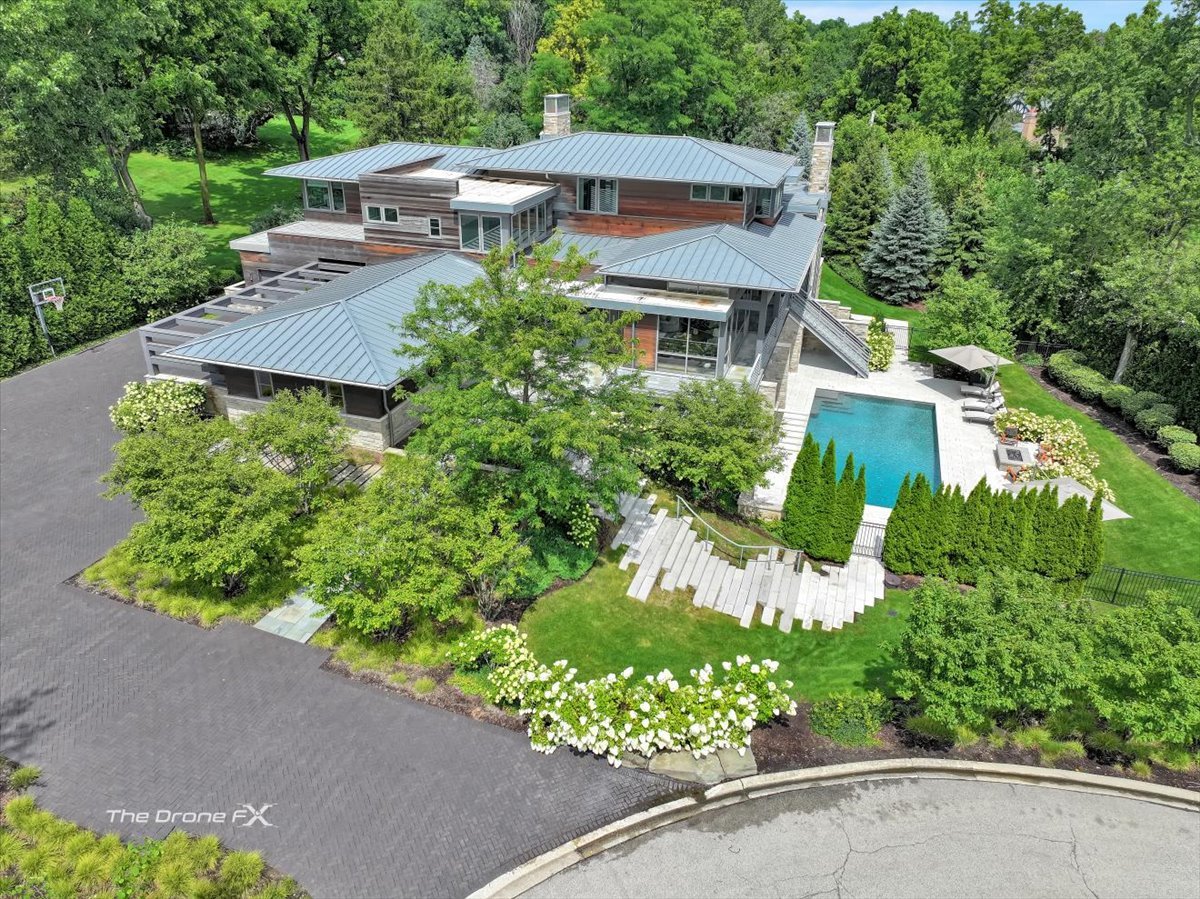 412 Fox Trail Court Oak Brook IL 60523
