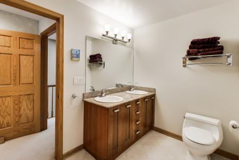 1784 Chestnut Avenue Glenview IL 60025