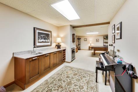 1784 Chestnut Avenue Glenview IL 60025