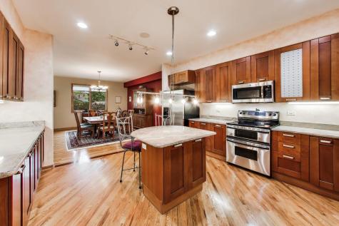 1784 Chestnut Avenue Glenview IL 60025