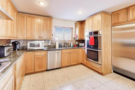 926 Braeburn Road Inverness IL 60067