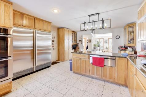 926 Braeburn Road Inverness IL 60067