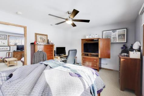 926 Braeburn Road Inverness IL 60067