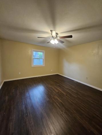 3015 Ezekiel Avenue Zion IL 60099