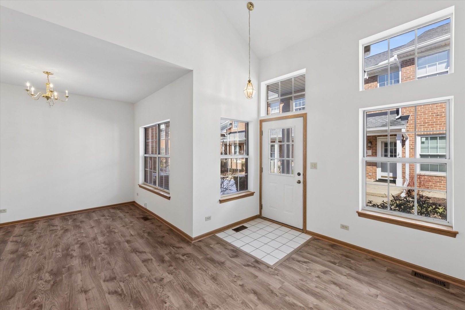 3 Dewalt Court Elmhurst IL 60126
