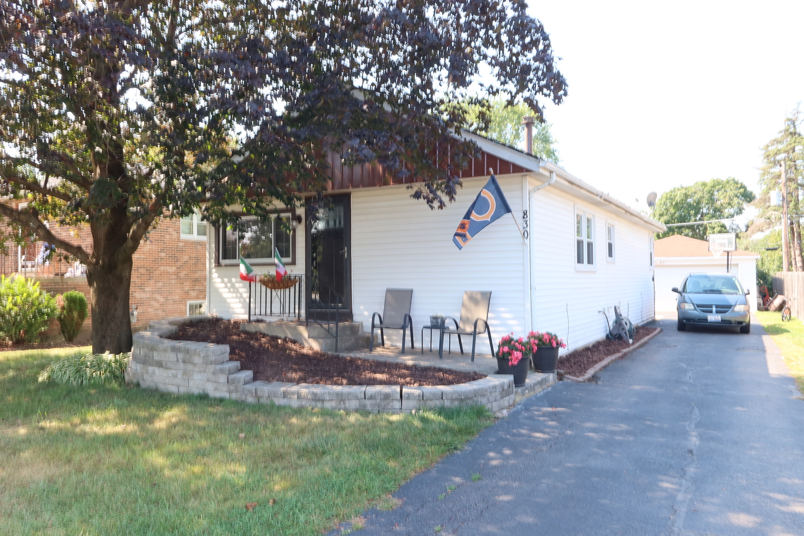 830 East Avenue La Grange IL 60525
