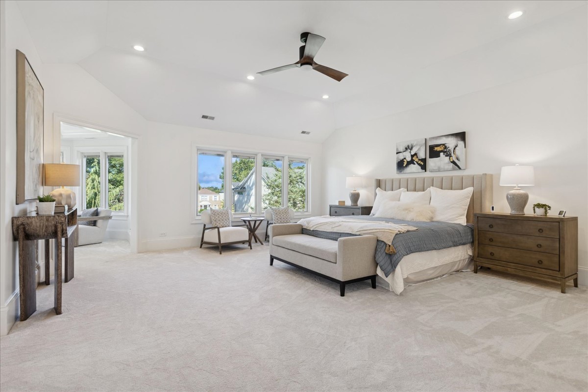 156 Sunnyside Avenue Elmhurst IL 60126