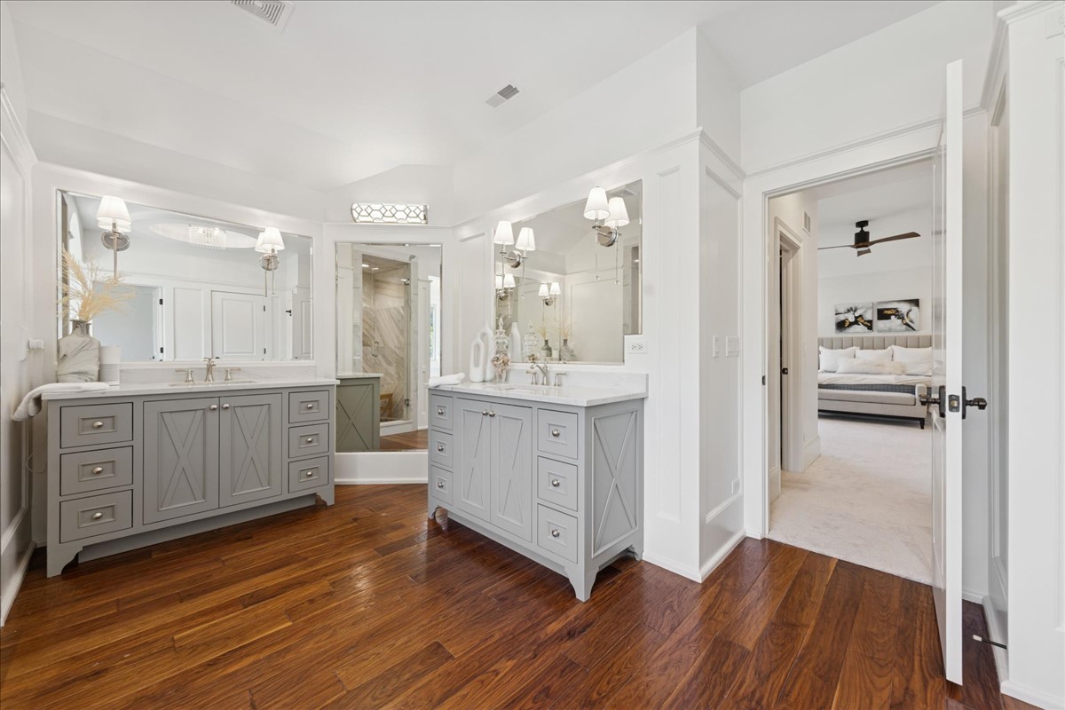 156 Sunnyside Avenue Elmhurst IL 60126