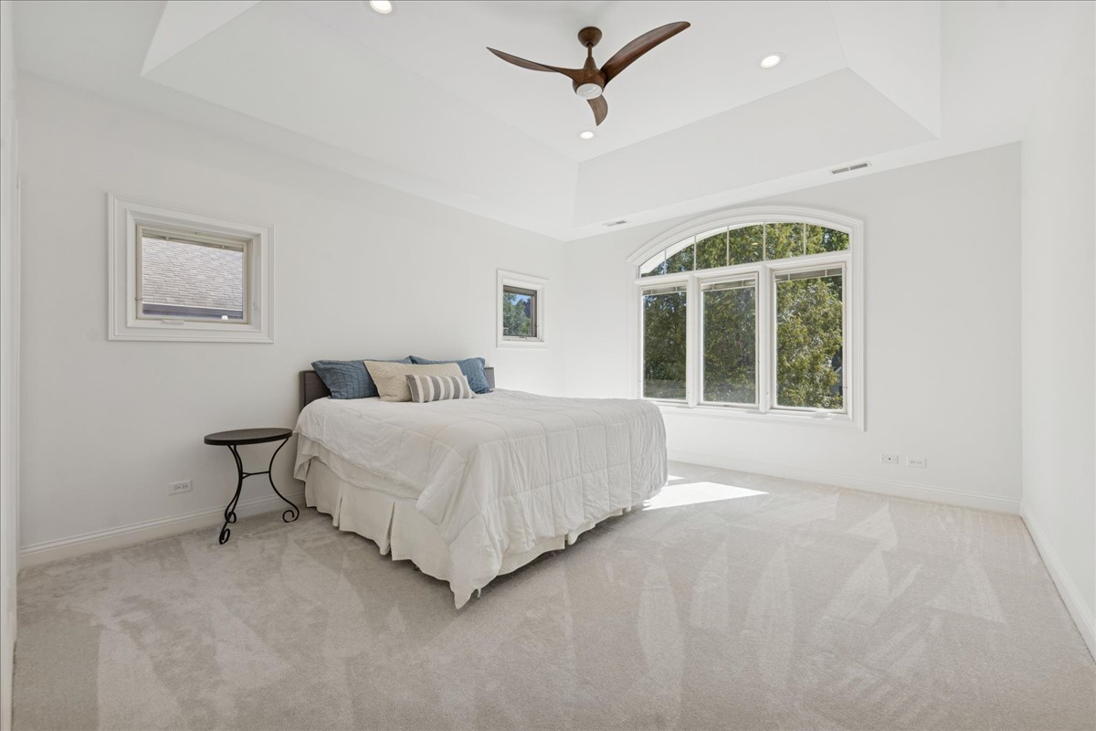 156 Sunnyside Avenue Elmhurst IL 60126