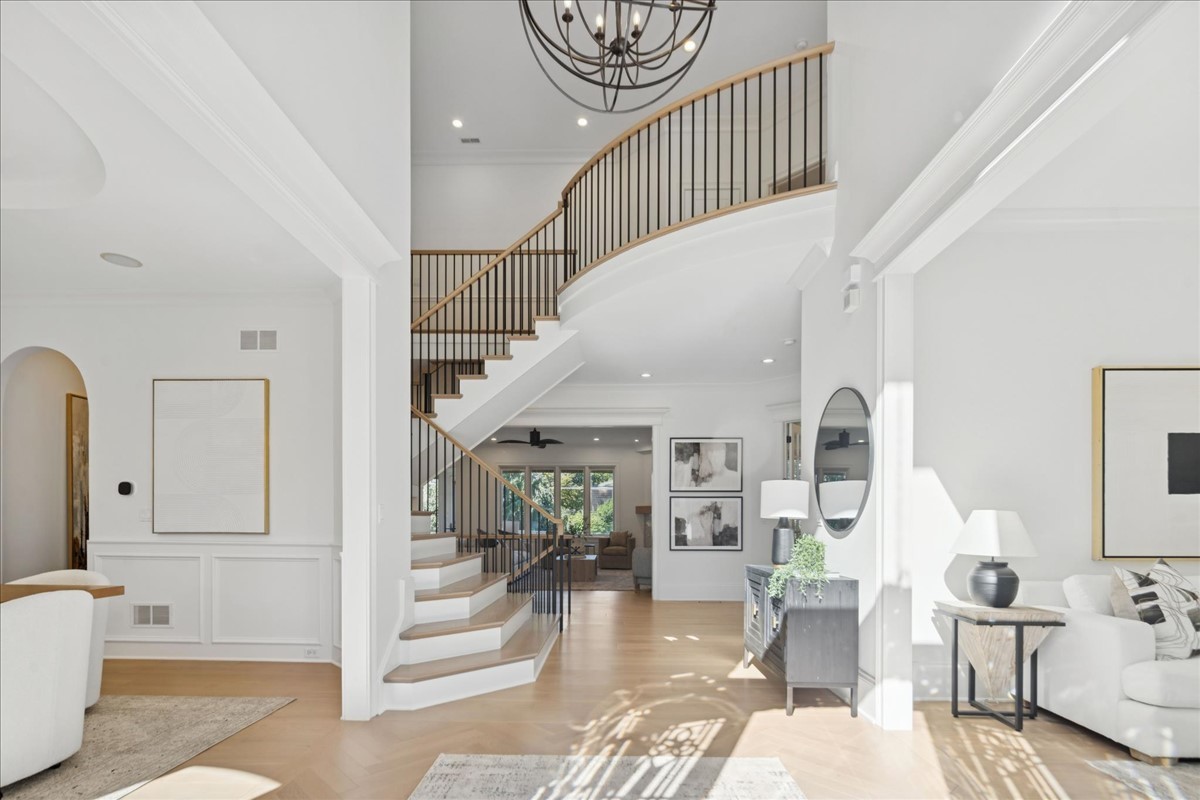 156 Sunnyside Avenue Elmhurst IL 60126