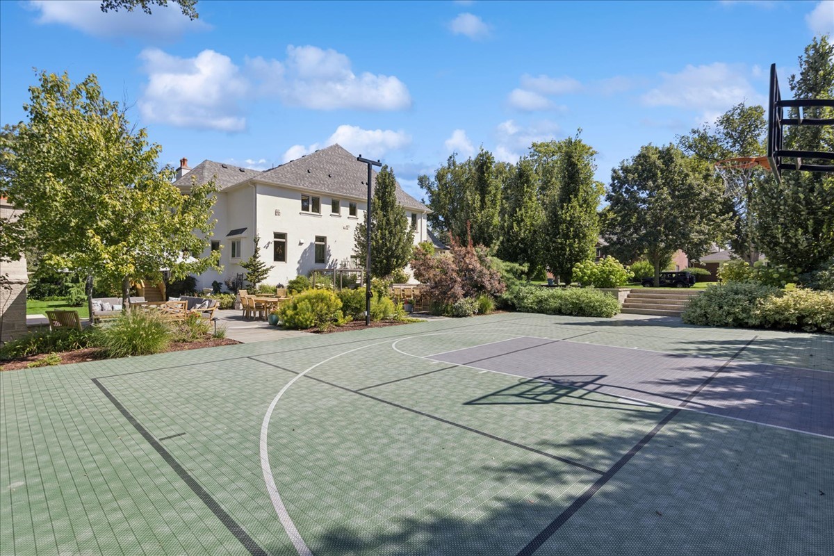 156 Sunnyside Avenue Elmhurst IL 60126