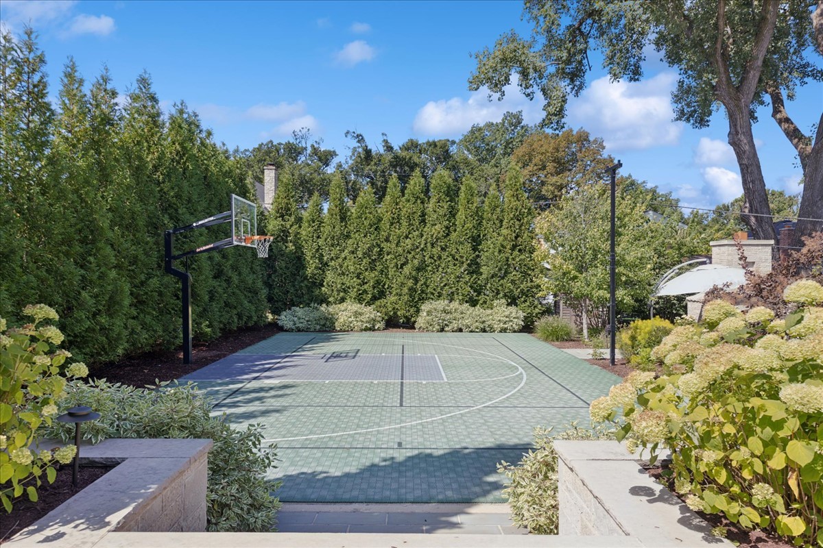 156 Sunnyside Avenue Elmhurst IL 60126