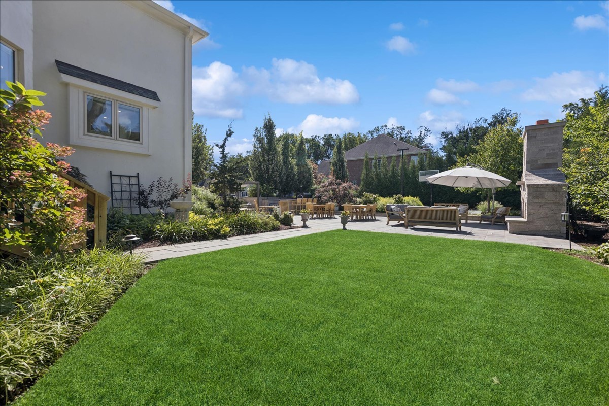 156 Sunnyside Avenue Elmhurst IL 60126