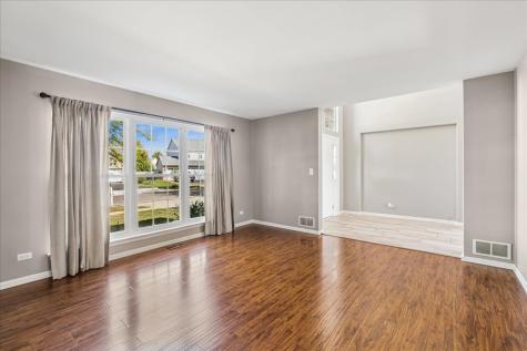 2308 Loop Road Algonquin IL 60102