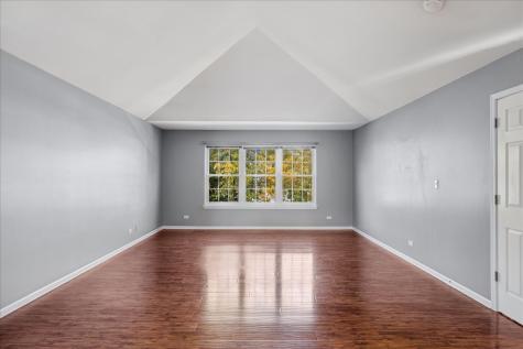 2308 Loop Road Algonquin IL 60102