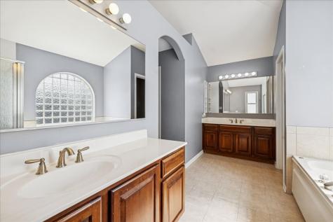 2308 Loop Road Algonquin IL 60102