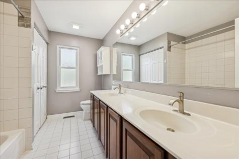 2308 Loop Road Algonquin IL 60102