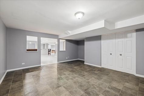 2308 Loop Road Algonquin IL 60102