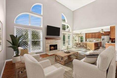 2308 Loop Road Algonquin IL 60102