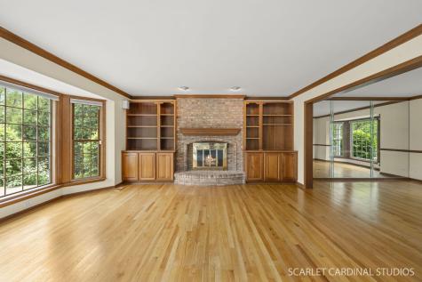 1063 Willow Creek Road West Chicago IL 60185