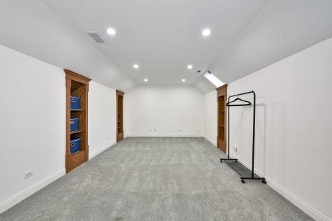 144 Highland Road Inverness IL 60067